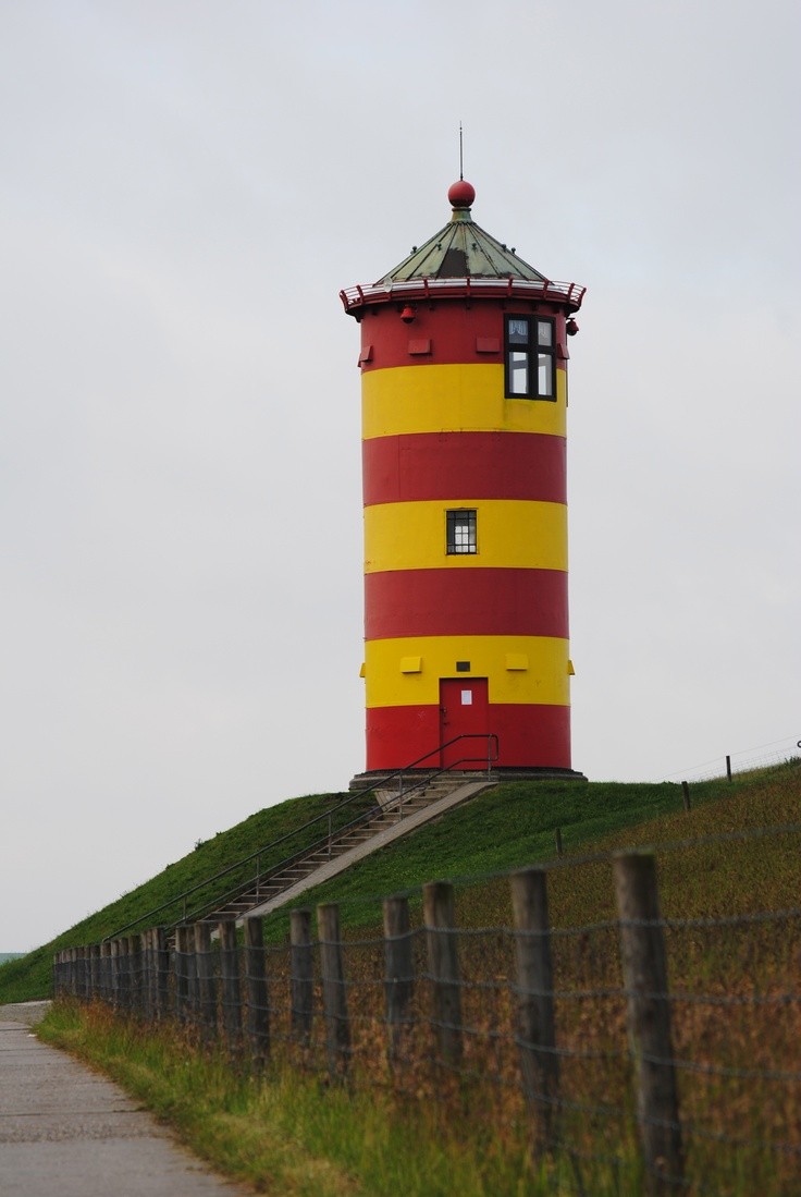 Photo:  Lighthouse Pilsum, Germany, Northsea